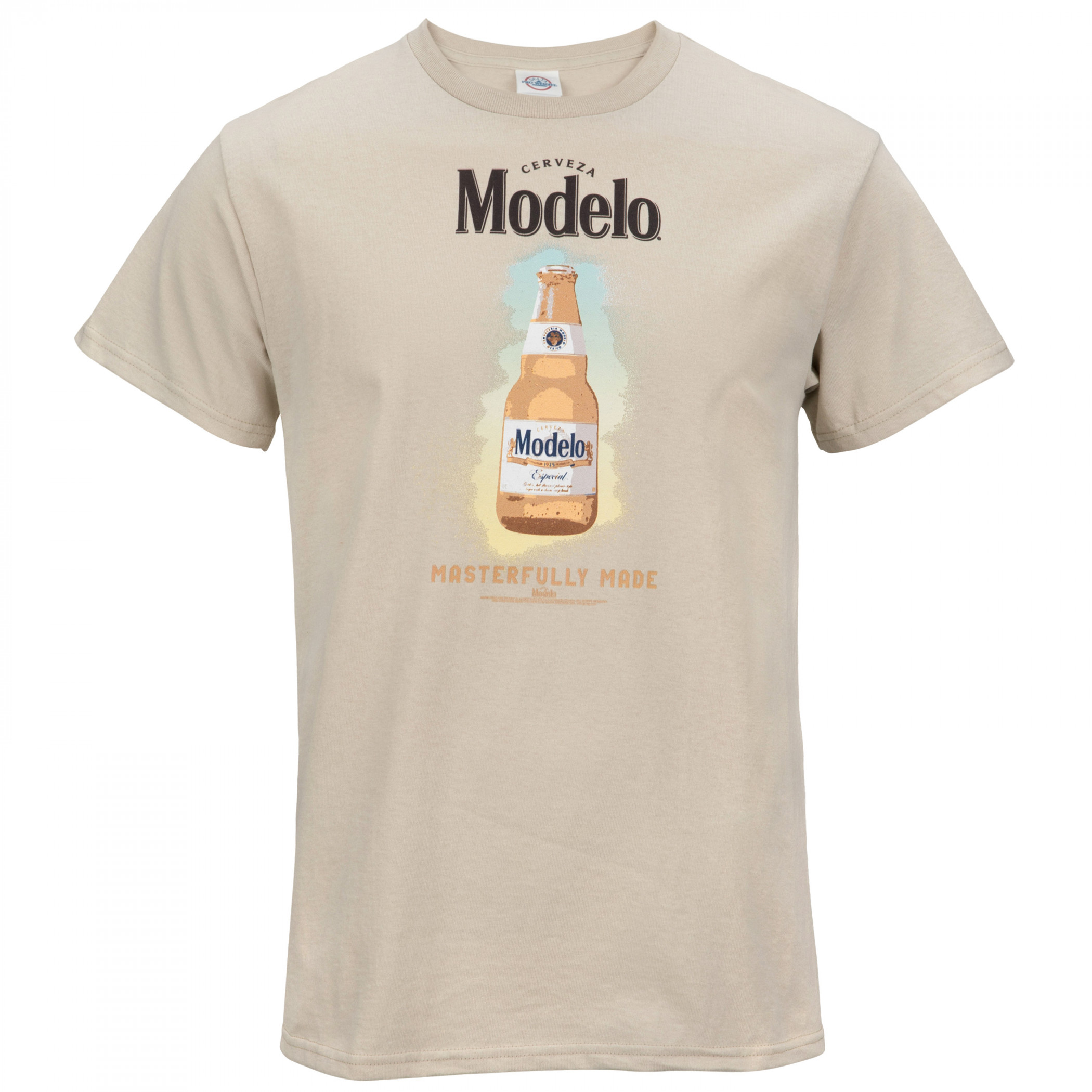 Modelo Masterfully Made Watercolor T-Shirt